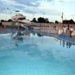 Toboágua e piscina: uma das várias atrações do Aqua Park