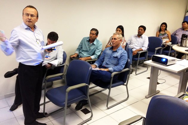 Prefeitos e representantes de munic&iacute;pios discutiram na CEF alternativas para habita&ccedil;&atilde;o popular