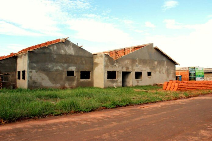 Obra de UBS na sede de Anaurilândia Obra de UBS na sede de Anaurilândia