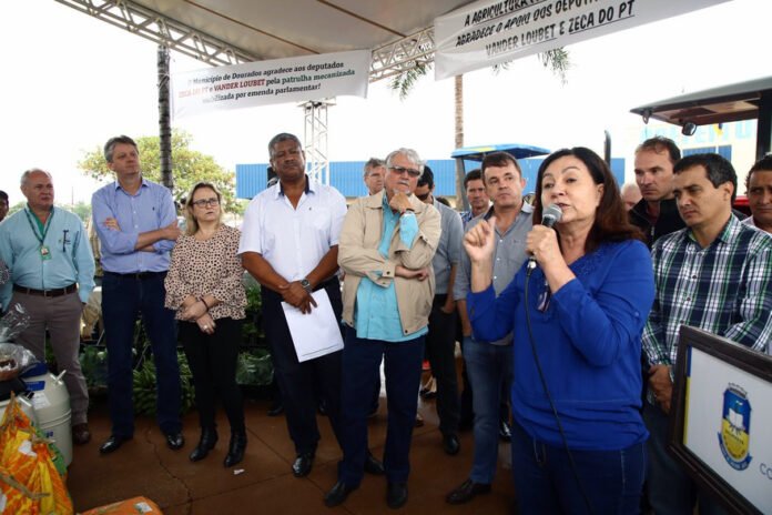 Prefeita Délia destacou parceria com deputados Vander e Zeca em prol de Dourados Prefeita Délia destacou parceria com deputados Vander e Zeca em prol de Dourados
