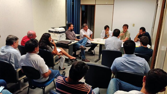foto-2017-10-31-reuniao-agesul-sudeco-prefeituras-01 Reunião tratou de convênios com emendas de Vander de 2015 pela Integração Nacional