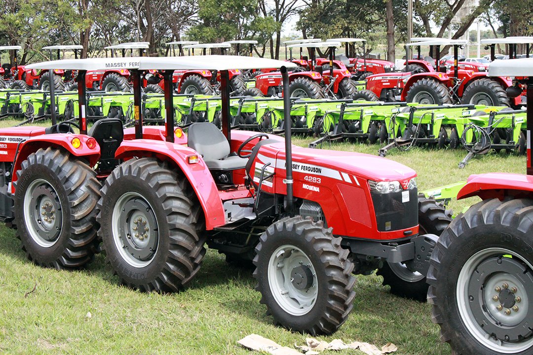 Tratores e implementos vão apoiar a produção da agricultura familiar nos assentamentos, pequenas propriedades, quilombolas e aldeias indígenas