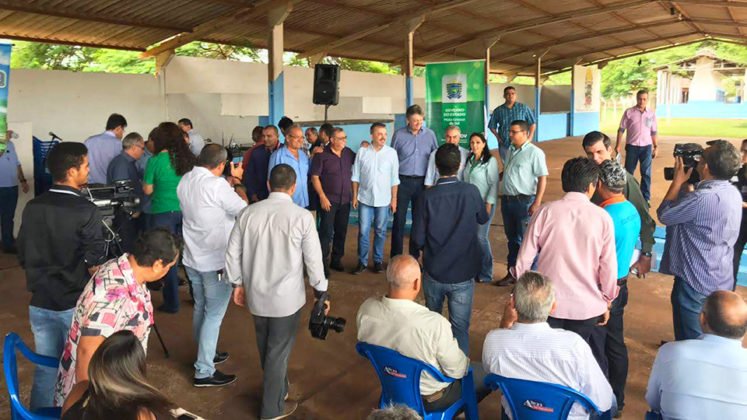Entrega de patrulhas mecanizadas para a regi&atilde;o de Itaquira&iacute;