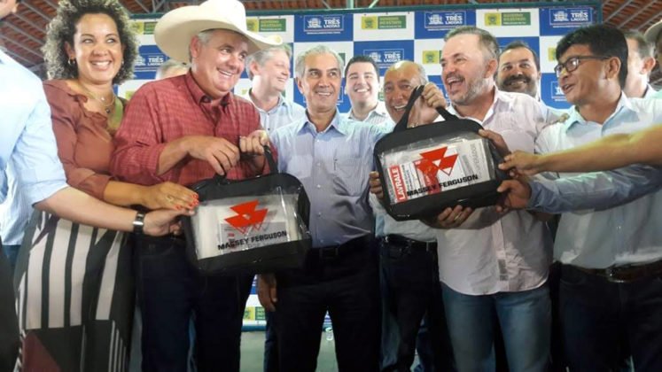 Entrega de patrulhas mecanizadas para a regi&atilde;o de Tr&ecirc;s Lagoas