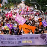 Marcha de mulheres no Brasil em celebração ao 8 de Março