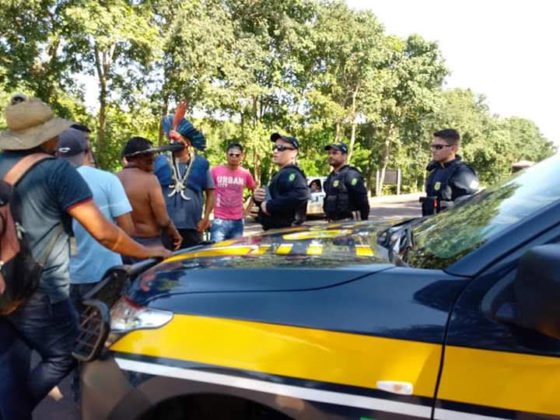 Ind&iacute;genas protestaram na BR-262 em defesa da Sesai