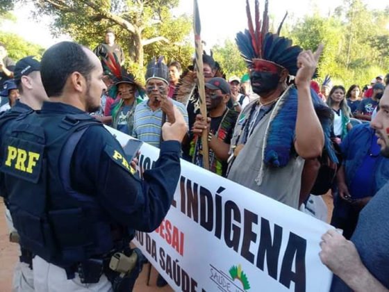 Ind&iacute;genas protestaram na BR-262 em defesa da Sesai