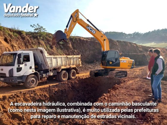 Escavadeira hidr&aacute;ulica &eacute; maquin&aacute;rio essencial para recupera&ccedil;&atilde;o e manuten&ccedil;&atilde;o de estradas vicinais