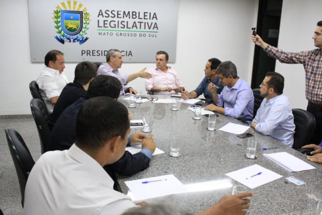 Deputados estaduais e federais v&atilde;o intermediar tratativas para pavimentar a MS-444
