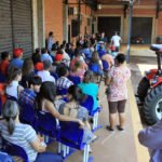 Entrega de trator por Vander reuniu professores, técnicos e acadêmicos da UFMS e dirigentes de movimentos sociais