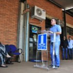 Entrega de trator por Vander reuniu professores, técnicos e acadêmicos da UFMS e dirigentes de movimentos sociais