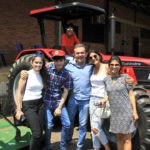 Entrega de trator por Vander reuniu professores, técnicos e acadêmicos da UFMS e dirigentes de movimentos sociais