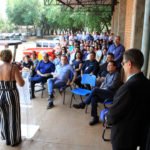 Entrega de trator por Vander reuniu professores, técnicos e acadêmicos da UFMS e dirigentes de movimentos sociais