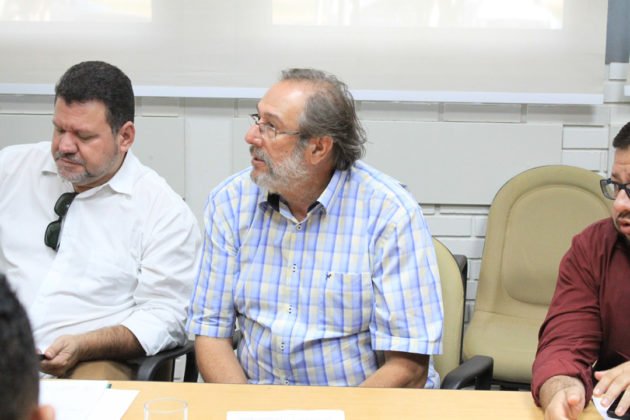 Reuni&atilde;o na Energisa tratou de obras de abastecimento de &aacute;gua cujos sistemas de bombas aguardam liga&ccedil;&atilde;o de energia