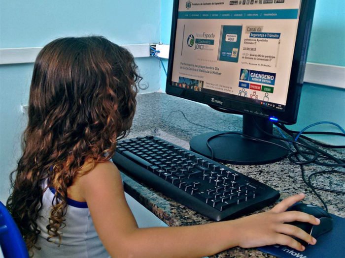 Vander destaca que modernização da legislação levará banda larga para escolas e áreas rurais do País