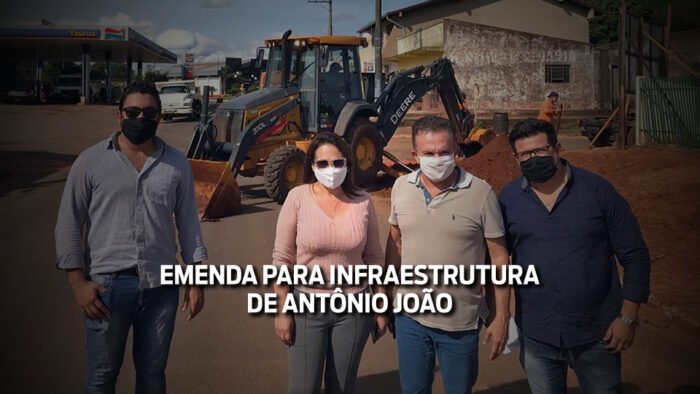 Vander e Marcia acompanham início de obras em Antônio João