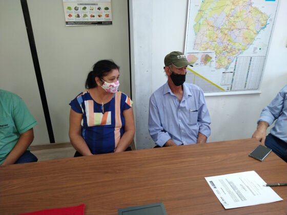 Furg&atilde;o refrigerado entregue &agrave; Amaju foi adquirido por emenda de Vander com contrapartida da Semagro e Agraer