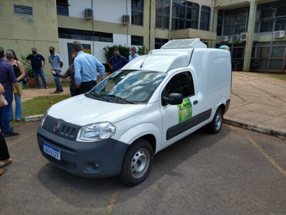 Furg&atilde;o refrigerado entregue &agrave; Amaju foi adquirido por emenda de Vander com contrapartida da Semagro e Agraer