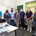 Assessoria de Vander e Vanderléia sendo recebidos por Striquer e por Luciene