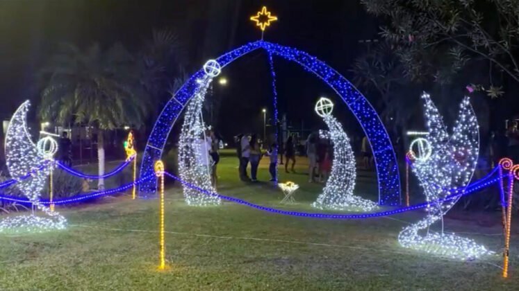 Ilumina&ccedil;&atilde;o de Natal em Aral Moreira