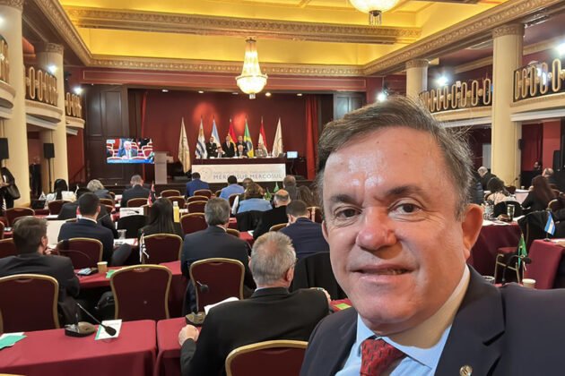 Vander assume cadeira no Parlasul mirando debates da Rota Bioce&acirc;nica