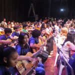 Com apoio de Vander, UFMS leva aulas de violão a crianças de Campo Grande