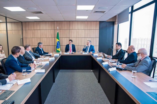 Vander articula libera&ccedil;&atilde;o de recursos em Bras&iacute;lia para reforma de aeroportos em MS