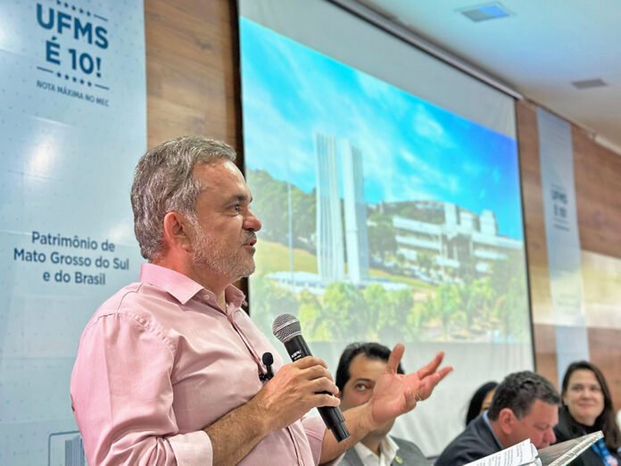 Vander e UFMS lançam projetos estratégicos para ensino, pesquisa e extensão