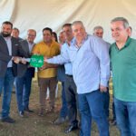 Governo Lula entrega 14 tratores a municípios de MS pelo Promaq