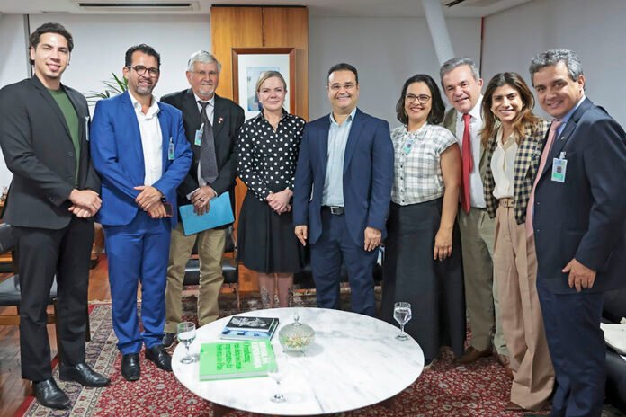 PT-MS realiza encontro estadual com posse de Vander e filiação de Fábio Trad