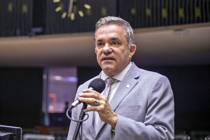 É penta! Vander é o federal mais bem avaliado de MS pela 5ª vez