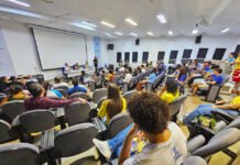 Política como ferramenta de transformação marca mesa de conversas do FestJuv