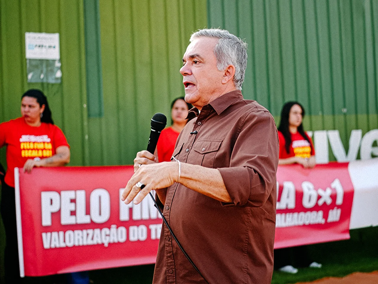 "Vamos saber quem é contra e quem é a favor do trabalhador", desafia Vander sobre escala 6x1